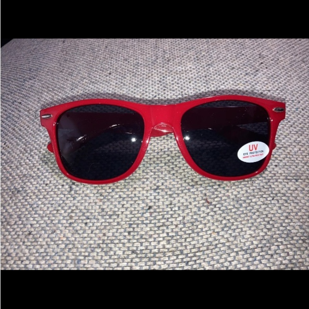 Chevrolet Sunglasses Mens Red Silverado Chevy Truck Promo UV Protect Auto Show - Picture 1 of 6